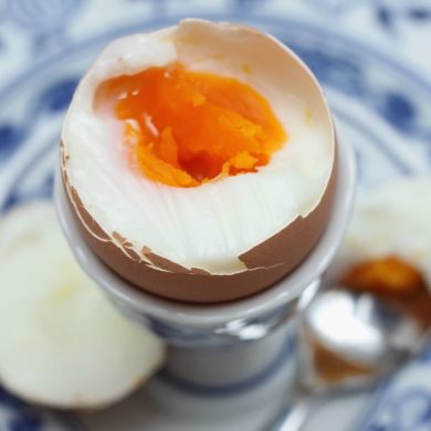 Диетическое потребление холестерина или яиц не увеличивает риск инсульта