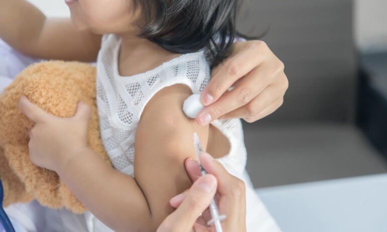 Прививка от коклюша детям