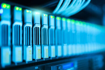 Как интеллектуальные интерфейсы и сетевые технологии обеспечивают работу медицинских устройств с поддержкой телемедицины